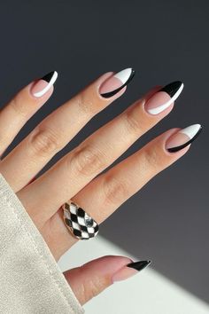 Discover 46 trendy acrylic nail designs that will make you want them done today. Credit: avrnailswatches Black Acrylic Nail Designs, Black And White Nail, Black Acrylic Nails, Colorful Nails, Cute Acrylic Nail Designs, Casual Nails, Her Nails, Makijaż Smokey Eye, White Nail