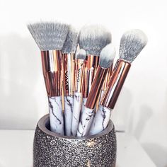 Makeup Artist mariehavelin.makeup "LOVE my new GWA brushes" (Marble Collection) #gwalondon Face Products, Makeup Guru, Beauty Basics, Insta Makeup