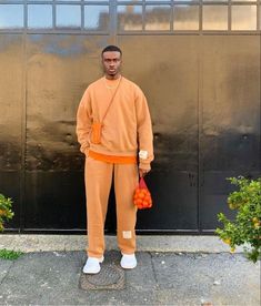 Monochromatic Outfit Men Casual, Monochromatic Outfit Aesthetic Men, Pastel Monochromatic Outfit, Aesthetic Orange Outfits, Monochromatic Outfit Men, Colorful Outfits Men, Monochrome Outfit Men, Outfits For Males, Street Fashion Men