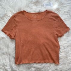 Brand New With Tags - American Eagle - Orange Tee Women’s Xl Lettuce Trim Cropped Perfect Color For Fall Bundle To Save On Ship! Cute Brown Crew Neck T-shirt, Cute Brown T-shirt For Summer, Brown Short Sleeve T-shirt For Spring, Cute Solid Short Sleeve Tops, Spring Cotton T-shirt With Scoop Neck, Cotton Scoop Neck T-shirt For Spring, Brown Cotton Crop Top, Scoop Neck Cotton T-shirt For Spring, Cute Scoop Neck Top For Spring