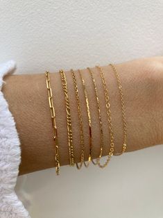 Minimalist Bracelet. Dainty Chain Bracelet. Gold Filled - Etsy Cyprus Danty Gold Bracelet, Women’s Gold Bracelets, Pretty Dainty Jewelry, Cute Permanent Bracelets, Gold Dainty Bracelets, Simple Dainty Bracelet, Gold Prom Jewelry Bracelets, Gold Permanent Jewelry, Cute Chain Bracelets