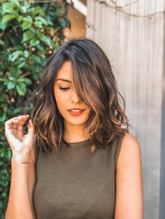 @estelanewbold Blond Pixie, Long Bobs, Thick Wavy Hair, Short Hairstyles For Thick Hair, Hair 2018, Penteado Cabelo Curto, Hair And Beauty, Shoulder Length Hair, Ombre Hair