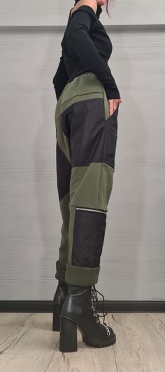 Winter Stretch Pants With Cargo Pockets, Stretch Winter Cargo Pants, Stretch Winter Cargo Trousers, Baggy Patchwork Tapered Leg Pants, Baggy Patchwork Pants With Tapered Leg, Fitted Outdoor Techwear Pants, Fitted Techwear Pants For Outdoor, Winter Fitted Patchwork Bottoms, Winter Techwear Trousers