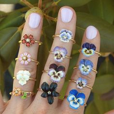 Antique & Vintage Jewelry and Engagement by TrademarkAntiques Seni Resin, Skai Jackson, Flower Rings, Antique Pins, Antique Engagement, Cute Rings, Fashion Ring, Diy Schmuck, Bijoux Diy