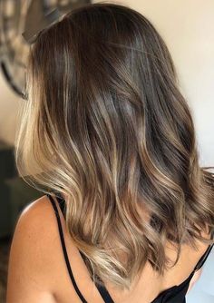 Fresh Soft Blends Of Brunette Balayage Hair Colors in 2019 | Stylezco Ombre Hair Blonde, Brunette Balayage, Ombre Hair Color, Short Hairstyle, Summer Hair Color