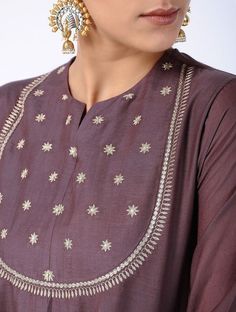 Neck Designs For Salwar, Embroidery Online, Latest Kurti, Silk Kurti, Embroidery On Kurtis, Salwar Designs, Kurti Neck