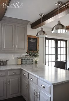 the kitchen is clean and ready to be used as a pinter's guide