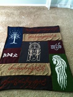 a blanket that has been made to look like the game of thrones