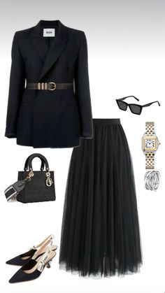 Blazer And Pleated Skirt Outfit, Look Working Girl, Casual Outfit Inspiration, Winter Mode, Classy Dress Outfits, Stylish Work Outfits, Casual Chic Outfit