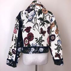 Beautiful Vintage Tapestry Jacket From The 80s Excellent Condition. By Paco Soler Womens Size Small-Medium Shoulder To Shoulder: 19.5 Inches Bust: 40 Inches Hips: 18 Inches Tapestry Denim Jacket, Vintage Winter Outerwear With Floral Patchwork, Vintage Outerwear With Floral Patchwork, Vintage Cotton Outerwear With Floral Patchwork, Vintage Tapestry, Floral Tapestry, Navy Floral, Vintage Jacket, White Vintage