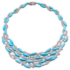 The turquoise necklace, crafted in 18kt white gold, consists of a total of 87 individual links with turquoise and diamond drops. The individual links are movable, allowing the necklace to seamlessly conform to the décolletage. The necklace is narrow at the clasp and becomes increasingly opulent towards the front. In total, 18.82ct of brilliant-cut diamonds are distributed throughout this unique piece from Italy. A true masterpiece of the goldsmith's art. The invisible clasp skillfully blends int Necklace Matching, Fine Jewelery, The Invisible, Diamond Drops, Multi Strand Necklace, Dream Jewelry, Turquoise Gemstone, High Jewelry, Turquoise Jewelry