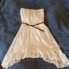 Heartsoul Off White Strapless Dress W/Brown Belt Nwt Super Cute Bundle And Save Strapless Sundress, Strapless Lace Dress, White Strapless Dress, Lace Strapless, Geometric Print Dress, White Striped Dress, Cocktail Dress Lace, Strapless Mini Dress, Plus Size Maxi Dresses