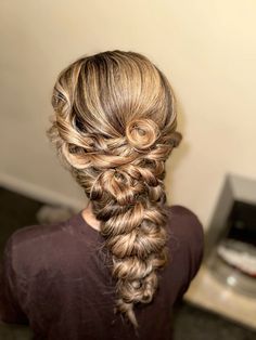 Mehndi Hairstyle, Bridesmaid Looks, Hair Plait, Hairstyles Bridesmaid, Blonde Hairstyles, Hair Bridesmaid