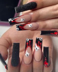 Horror Nails Easy, Spooky Sets, Gothic Gloves, Black Halloween Nails, Horror Nails, Holloween Nails, 2023 Nails, Halloween Acrylic Nails, Cute Halloween Nails