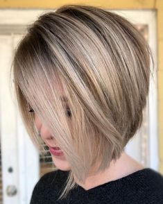 Bob Riccio, Anting Manik, Chin Length Haircuts, Trendy Bob Hairstyles, Best Bob Haircuts, Shoulder Length Bob, Chin Length Bob, Chin Length Hair, Angled Bob