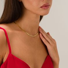 ✨ Our Italian Chain silver necklace represents the fusion of traditional craftsmanship and modern elegance. Each necklace is meticulously handcrafted by skilled artisans, making each       one unique. Its fine details and delicate craftsmanship turn this necklace into an accessory that will catch everyone's attention. 🌟 14K Gold Personalized Herringbone Necklace is a great gift for your lover, mother, newborn baby and children. It is one of the most preferred products among Mother's Day Gifts. Minimalist Gold Snake Chain Necklace In Sterling Silver, Minimalist Gold Sterling Silver Snake Chain Necklace, Minimalist Snake Chain Clavicle Necklace, Tarnish Resistant Herringbone Necklace Gift, 16 Inch Snake Chain Jewelry Gift, Elegant Herringbone Necklace With Delicate Chain As Gift, Minimalist 16 Inch Yellow Gold Chain Necklace, Elegant Sterling Silver Herringbone Necklace As Gift, Fine Jewelry Everyday Snake Chain Necklace