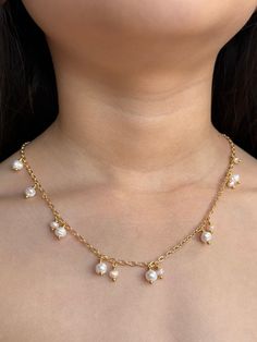 18k gold plated freshwater pearls in a chain necklace. Fully adjustable. Perfect for any occasion. Please note pearls are organic and shape and colour may vary. DETAILS: - Material:  Freshwater pear 3,4,5,6 mm/18k gold plated chain and closure - Necklace length: 40cm with 5cm extension - Hypoallergenic  -Nickel free - Recycled - Tarnish resistant MATERIAL AND CARE: - Our beautiful pieces are made out of high quality 18k gold plated stainless steel  material which holds up to the elements of dail Necklace Bridal, Jewellery Gift, Bridal Jewellery, Necklace Dainty, Gold Plated Chains, Dainty Necklace, Gift Packaging, Keep It Cleaner, Pendant Necklaces