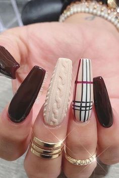 Autumn Matte Nails Design, Acrylic Nail Designs For Fall Autumn, Fall Nail Inspiration Autumn Almond, Sweater Nail Art Fall, Fall Nail Almond Shape, Sweater Nail Designs Fall, Matte Thanksgiving Nails, November Nail Art Designs, French Tip Fall Nail Designs