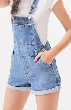 Denim Overalls Shorts, Silver Jewellery Online, Amazing Clothes, California Lifestyle, Festival Shorts, Cutoff Shorts, Kids Denim, Shorts For Women, My Bag