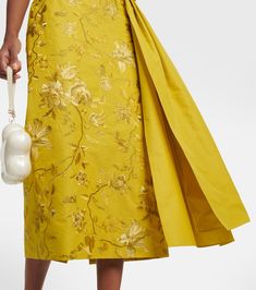 Find ERDEM Evora Embroidered Cotton Faille Gown on Editorialist. Lining: 100% silk. Embroidery: 100% viscose. Made in the UK. Designer color name: Chartreuse. Care instructions: dry clean. Material: 100% cotton. Silk Embroidery, Sewing Project, Fitted Silhouette, Fitted Skirt, Color Names, Floral Embroidery, Embroidery Design, Color Design, Embroidery Designs