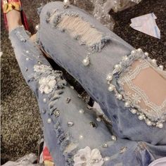 $70.18 new high quality lace hole diamond beading embroidered denim skinny jeans personality jeans Artisanats Denim, Vintage Jeans Style, Mode Tips, Estilo Hippie, Painted Jeans