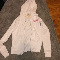 Women’s White Hollister Zip Up Sweatshirt! Size Extra Small! Never Worn! Holister Sweaters, Hollister Zip Up Hoodie, Hollister Parka, Hollister Camo Hoodie, Hollister Sweatshirt, Hollister Slim Babydoll Sweater, Zip Up Sweatshirt, Hollister Tops, Zip Sweatshirt