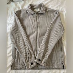 Basically Brand New But No Tags. Wrinkly From Being In Closet But I Will Steam It Before Sending. Light Gray Color, No Flaws. Cute For Young Men. Very Nice Quality. Can Easily Be Dressed Up Or Down. Relaxed Fit Size Small But Fits More Like Medium. Casual Plaid Sport Coat For Fall, Casual Plaid Sport Coat With Pockets, Casual Plaid Sport Coat For Spring, Cozy Gray Button-up Outerwear, Light Wash Distressed Button-up Outerwear, Faded Washed Button-up Outerwear, Gray Single-breasted Button-up Outerwear, Gray Cotton Button-up Flannel Shirt, Gray Color