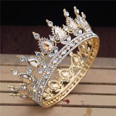 Really Beautiful Royal Tiara Hair Decoration For Wedding, Prom, Special Birthday - - Apparel & Accessories - Jewelry - Milvertons Crowns Men, Tas Lv, Hair Ornaments Wedding, Wedding Hair Jewelry, Vintage Tiara, Bride Headband, Royal Tiaras, Gold Tiara, Tiara Hairstyles