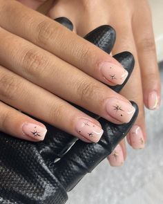 The Best Nail Shapes For Your Zodiac Sign, From “Duck Nails” To XL Tips Gel Nail Manicure Designs, Biab Nails Stars, Star Biab Nails, Summer Nude Nails 2024, Nude Gel Nails With Design, Biab Nail Inspiration Short, Biab Designs, Best Nail Shape, Zodiac Nail Designs