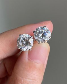 1/2/3 CT Brilliant Round Cut Stud Earrings_Martini Style Diamond Studs_Push Back Stud Earrings_950 Platinum Bridal Studs_Anniversary Gifts ❤ EARRINGS DETAILS:- ✦ Brand: The American Gold House (TAGH) ✦ Handmade, high-quality item! ✦ Material: Solid 10K/14K/18K Gold, 950 Platinum and 925 Sterling Silver ✦ Diamond Type: Moissanite Diamond ✦ Diamond Cut: Brilliant Round Cut ✦ Diamond Weight: 0.5/1.0/1.5/2.0/2.5/3.0 CT (Each) ✦ Diamond Color: Colorless ✦ Diamond Clarity: VVS/VS   ------------------------------------------------------------------------------ 💎 Moissanite VS Diamond 💎 ------------------------------------------------------------------------------ 👉 Moissanite Maintain Their Clarity & Sparkle Throughout A Lifetime Just Like A Diamond. 👉Moissanites Are Actually More Brilliant ( Gold House, Diamond Earrings For Women, Blood Diamond, Vintage Style Rings, Platinum Jewelry, Moissanite Earrings, Yellow Gold Setting, Silver Gifts, Diamond Earrings Studs