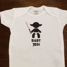 Custom Printed Baby Onesie With The Star Wars Theme .100% Organic Cotton Gerber Brand Onesie Fast Shipping Baby Jedi, Baby Announcement To Husband, Funny Baby Onesie, Funny Baby Onesies, Star Wars Baby, Funny Baby, Baby Prints, Baby Gear, Funny Babies