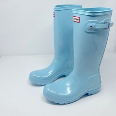 Hunters Big Kid Size 5. Women’s Size 7. Absolutely Beautiful Baby Blue Color With Glitter Finish. Brand New In Box. Tall Tan Boots, Coach Rain Boots, Sperry Boots, Waterproof Leather Boots, Ugg Bailey Button, Chelsea Rain Boots, Bow Boots, Baby Blue Color, Hunter Rain Boots