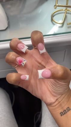 Acrylic Only Nails, Short Acrylic Nail Styles, Shorties Acrylic Nails Designs, Cute Short Square Acrylic Nails Designs Simple, Cute Short Vacation Nails, Cute Cheap Nails, Black Women Nail Ideas, Short Trendy Nails 2024, Simple Winter Nail Designs Short