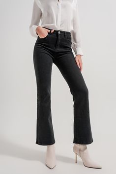 Length: Maxi length. Subcategory: Jeans. Fit: Standard fit. Leg: Flare. Style: Casual. Jean type: Basic. Detail: Belt loops. Fabric: Stretch denim. Pockets: Five pockets. Zipper: Zip fastening. Product details: Functional pockets. runs true to size. S. 98% Cotton 2% Elastane Black Denim Flare Jeans With Belt Loops, Modern Black Cotton Flare Jeans, Black Full-length Jeans With Side Pockets, Black Flared Jeans, Black Non-stretch Flare Jeans With Pockets, Non-stretch Black Denim Pants, Types Of Jeans, Black Flare, Jeans Flare