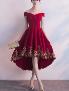 Fitted Red Dress For Banquet, Red Fitted Dress For Banquet, Red Knee-length Evening Dress For Prom Season, Red Knee-length Evening Dress For Prom, Fitted Holiday Dress For Banquet, Fitted Holiday Banquet Dress, Holiday Banquet Fitted Dress, Fitted Knee-length Prom Dress, Fitted Bodycon Dress For Banquet And Prom Season