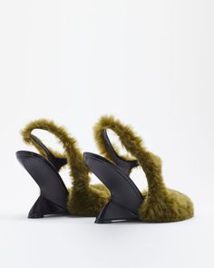 Paloma Heel Born Paloma Shoes, Paloma Wool Shoes, Paloma Wool Ss23, Paloma Wool Top, Saint Laurent Fur Heels, Rare Fashion, Green Fur, Shoe Inspo, Paloma