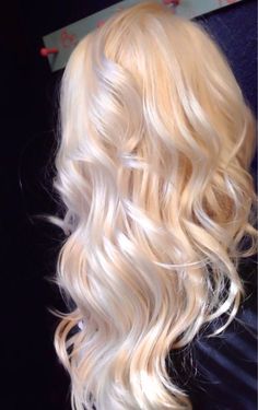 Hair Color Tips, Icy Blonde Hair, Colored Hair Tips, Color Tips, Platinum Hair, Pretty Hair Color