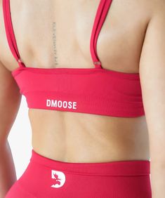 The Move Seamless Bra is made with 82% nylon and 18% elastane for a comfortable and flexible fit. Perfect for active individuals, this bra provides the support and range of motion needed for any workout. Stay focused and comfortable with the Move Seamless Bra. Seamless Push-up Activewear For Yoga, Red High Stretch Sports Bra With Built-in Support, Seamless Push-up Activewear For Workout, Seamless Sports Bra With Light Support For Training, Light Support Seamless Sports Bra For Training, High Stretch Seamless Nylon Bra, Seamless Light Support Sports Bra For Training, High Stretch Nylon Seamless Bra, Seamless Nylon Sports Bra For Pilates