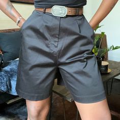 Unworn High Waisted Cotton Mom Shorts In Black! Marked A Us 4 But Would Fit A 0/2 Best! Model Is 5’3” Waist 26 Typically Wears A S Classic Black Shorts With Belt Loops, High-waisted Cotton Shorts For Night Out, Cotton High-waisted Shorts For Night Out, Classic Black Knee-length Shorts, Classic Black Bottoms With Short Inseam, Cotton Shorts For Night Out, Classic Black Summer Shorts, Classic Fitted Shorts For Day Out, Classic Black High-waisted Shorts