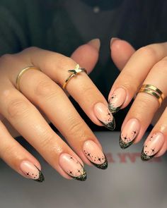 Party Nail Ideas, Black Sparkle Nails, Winter Nail Trends, Season Nails, Witchy Nails, Milky Nails, Ombre Nails Glitter, Cute Gel Nails, Party Nails