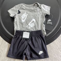 New So Cute Lil Athletes Nike Grey And Black C16 Nike Pajamas, Toddler Nike Outfits, Nike Girl Outfits, Nike Baby Clothes, Girls Nike Outfits, Nike Jumpsuit, Reborn Clothes, Nike Romper, Nike Sweatsuit