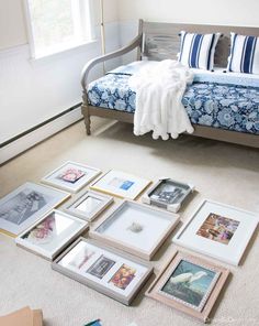 using the floor to figure out a gallery wall art arrangement Frame Wall Design, Small Craft Room Ideas, Wall Frame Design, Craft Room Ideas, Bench Seating Kitchen, Gallery Wall Ideas