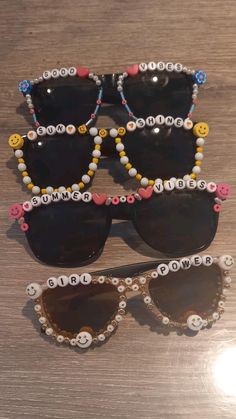 Beads On Sunglasses Diy, Decorate Glasses Eye, Cute Diy Sunglasses, Sunglasses With Beads On Them, Sunglass Decorating Craft, Decorate Sunglasses With Beads, Decorating Sunglasses With Beads, Decorated Glasses Frames