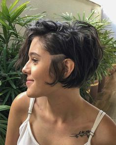 Nonbinary Hair, Undercut Hairstyles Women, Undercut Long Hair, Androgynous Hair, Short Curly Haircuts, Penteado Cabelo Curto, Undercut Hairstyles, Girl Short Hair