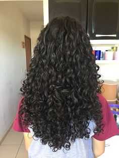 Medium Length 3b Curly Hair, Curly Hair With Layers, Long Natural Curly Hair, Natural Curly Hair Cuts, Cute Curly Hairstyles, Beautiful Curly Hair, Hairdos For Curly Hair