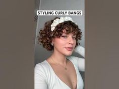 Naturally Curly Hair Bangs, How To Style Curly Bangs, Style Curly Bangs, Shoulder Length Curly Hair With Bangs, Curly Bob Bangs, Curly Bob Haircut, Crazy Curly Hair, Undercut Curly Hair, Curled Bangs