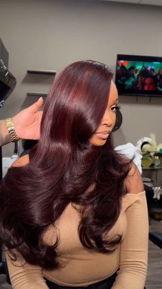 @daisydoesmyhair, red hair inspo Dark Red Hair Black Women, Red Hair On Black Women, Black Women Red Hair, Red Hair Dark Skin, Red Hair On Dark Skin, Cherry Cola Hair Color, Red Hairstyles, Dark Auburn Hair, Cherry Red Hair