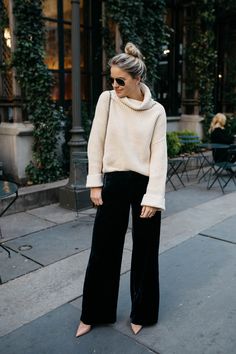 Velvet Pant Outfit, Casual Velvet Dress Outfit, Velvet Trousers Outfit Casual, Velvet Trousers Outfit Party, Black Velvet Pants Outfit Party, Velvet Black Pants Outfit, Velvet Pants Outfit Fall, Velvet Palazzo Pants Outfit, Navy Velvet Pants Outfit