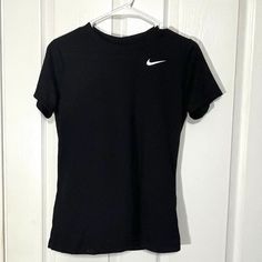 Nike Dri-Fit T-Shirt Size S & Xl Nike Black Workout T-shirt, Nike Basic Short Sleeve T-shirt, Basic Black Nike Top, Nike Black Crew Neck Top, Olive Green Nike, Tops Nike, Nike Pro Combat, Navy Blue Shirts, Nike Running Shorts