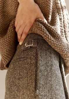 Clothes Brown, Rag Bag, Tweed Trousers, Herringbone Tweed, Pleated Trousers, Looks Style, Mode Inspiration, Metal Buckles, Look Cool